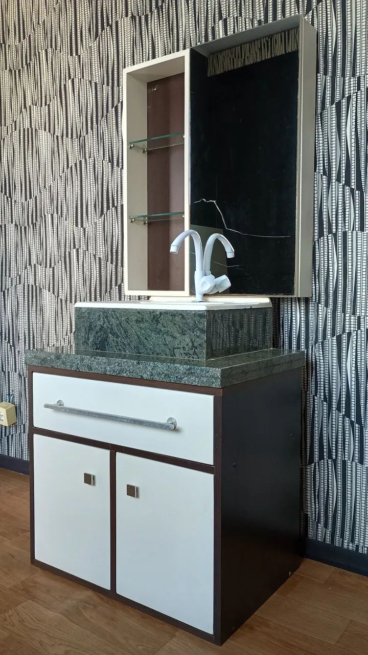 Armário de banheiro com granito e espelho  - Foto 2