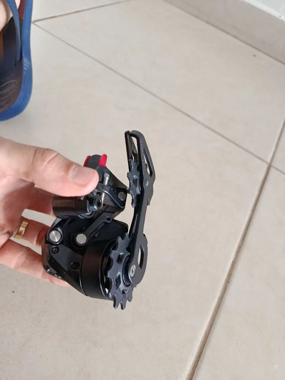 Câmbio traseiro sram force 12v eletrônico sem bateria... - Foto 5