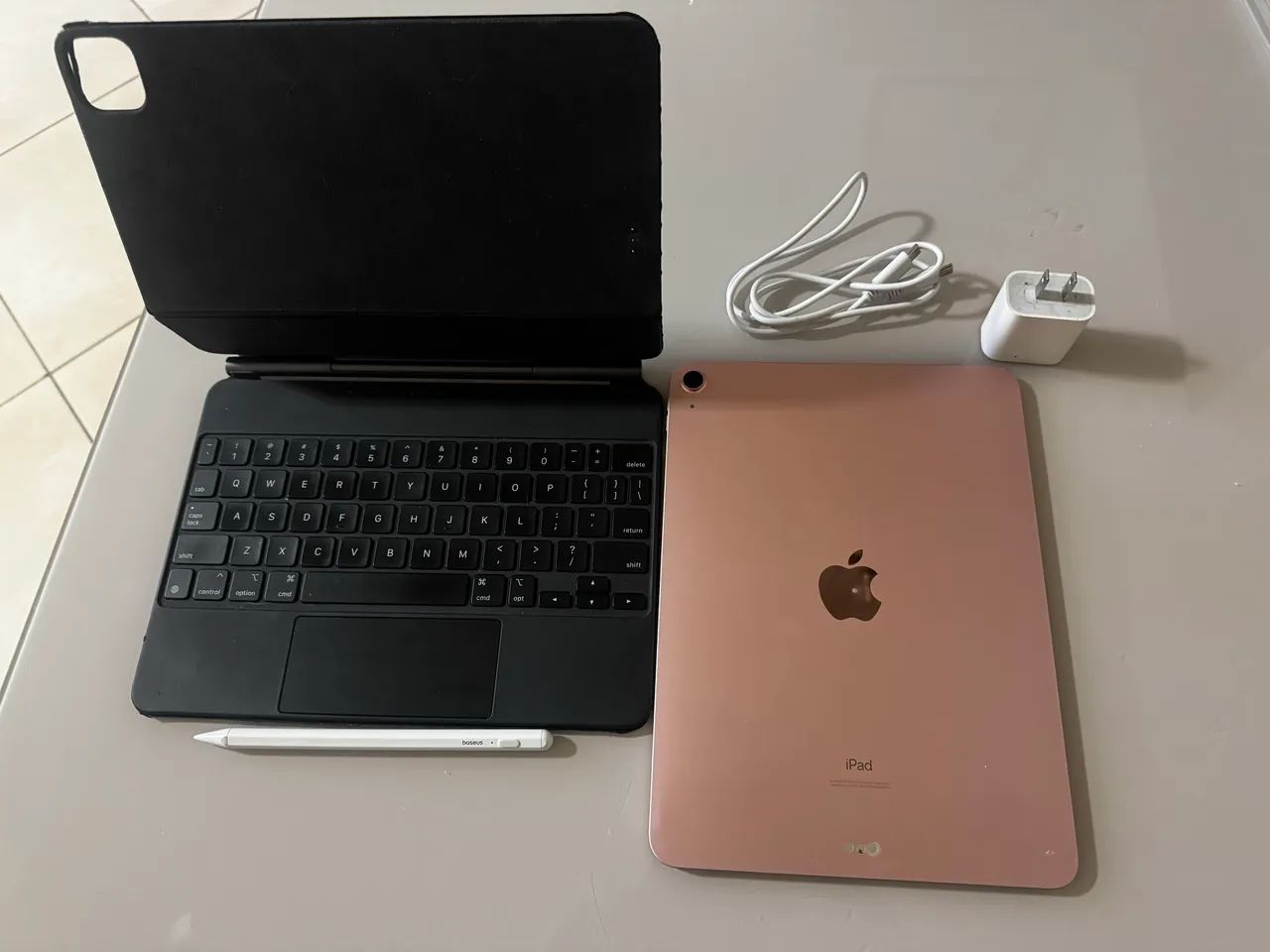 iPad Air 4 rosa 256gb com Magic Keyboard  - Foto 2