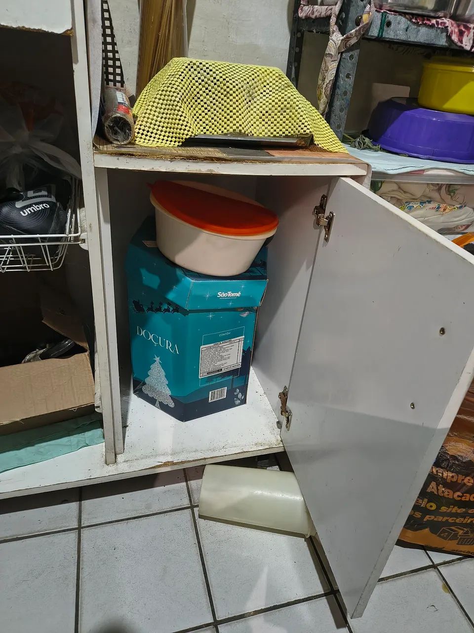 Armário de pé 