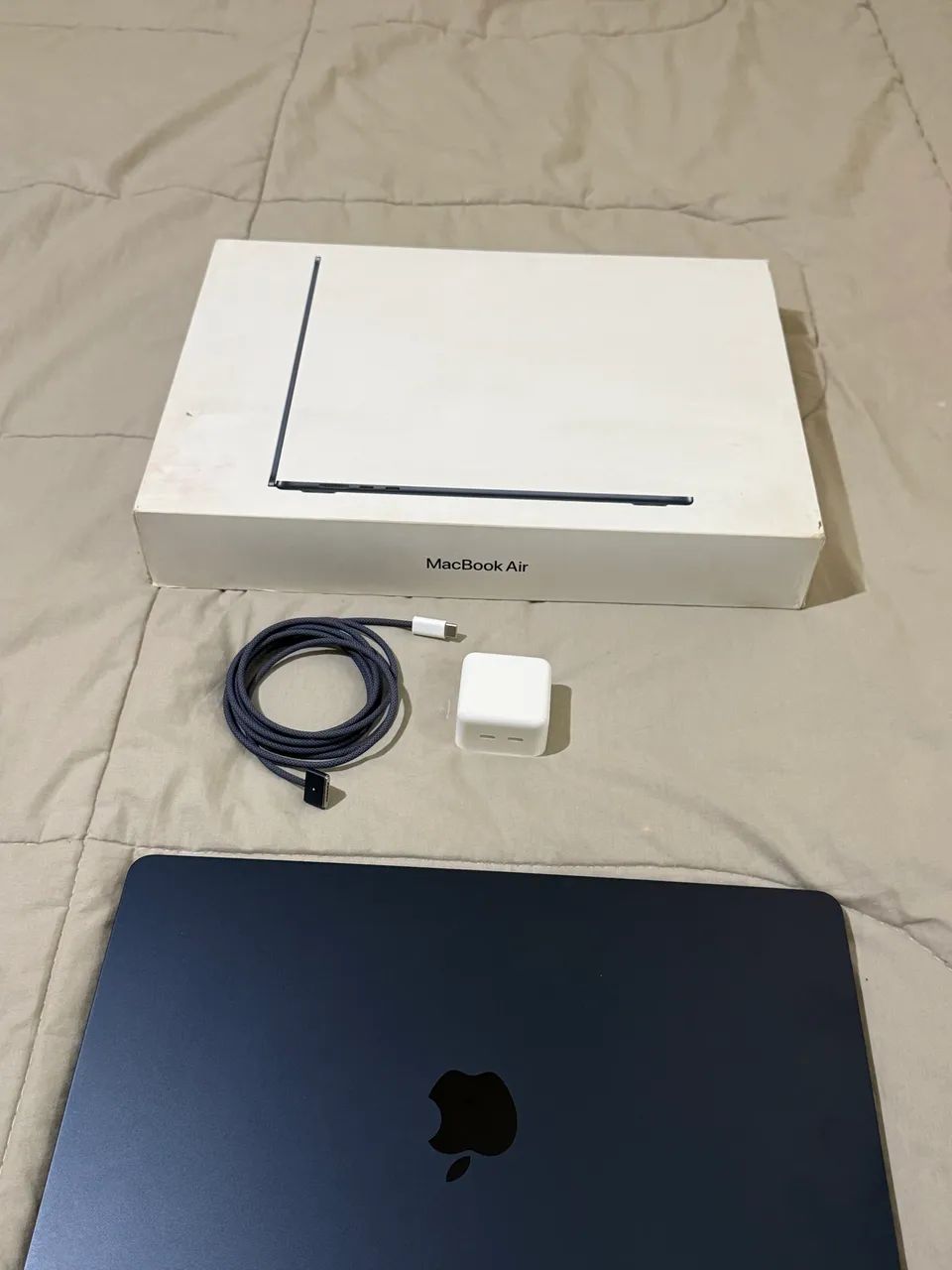 MacBook Air M2 15? Midnight | 8GB | 256GB | 100% Bateria | Apenas