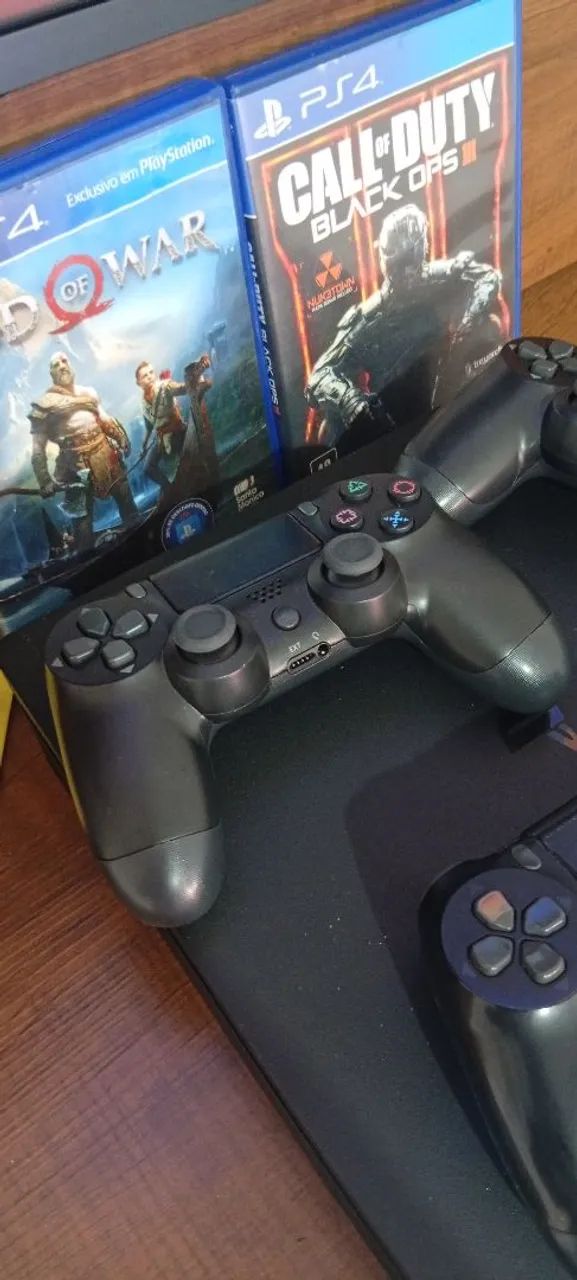 Playstation 4 Slim (PS4)