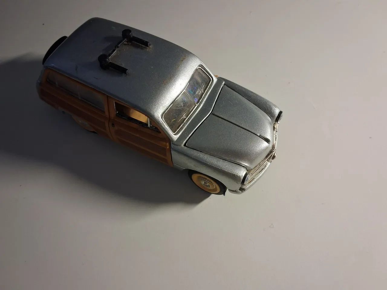 Ford wood wagon miniatura
