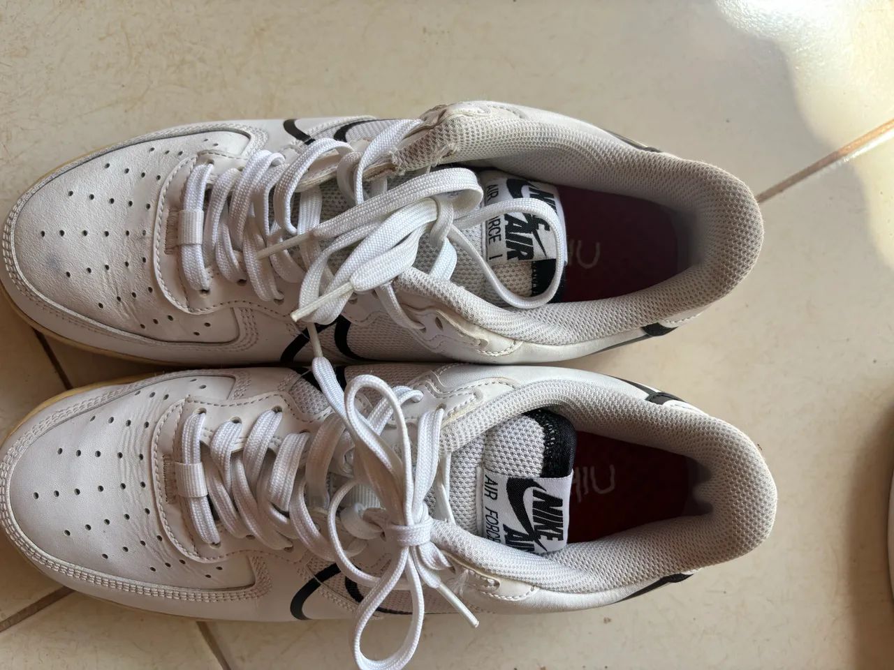 Vando sapatos com numeração de 40 e 42 os dois de marca original  - Foto 3