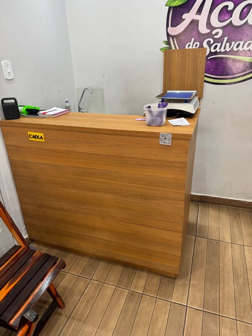 Balcão de guloseima e caixa para loja 