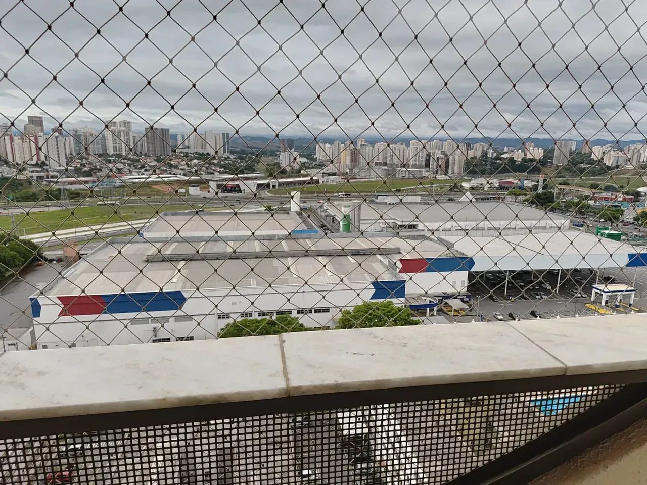 Imóvel para aluguel tem 65 metros quadrados com 2 quartos