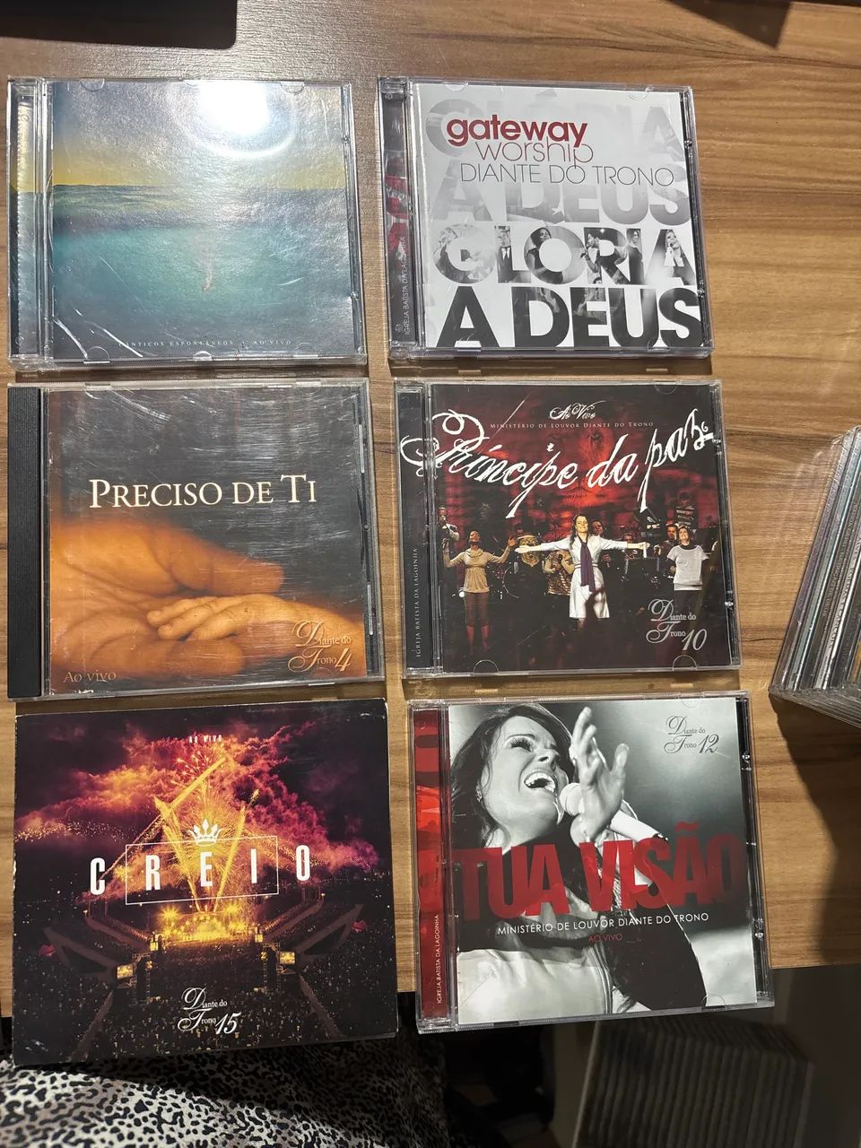 CD?s Diante do trono  - Foto 3