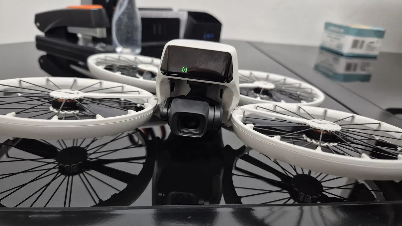 Drone DJI Flip Fly More Combo - 3 Baterias + Controle com Tela - Na Garantia  