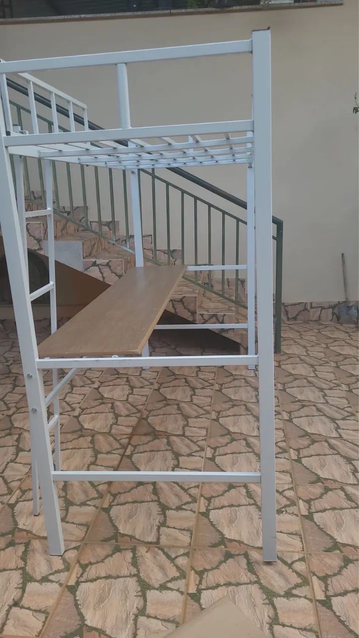Cama suspensa com escrivaninha  - Foto 4