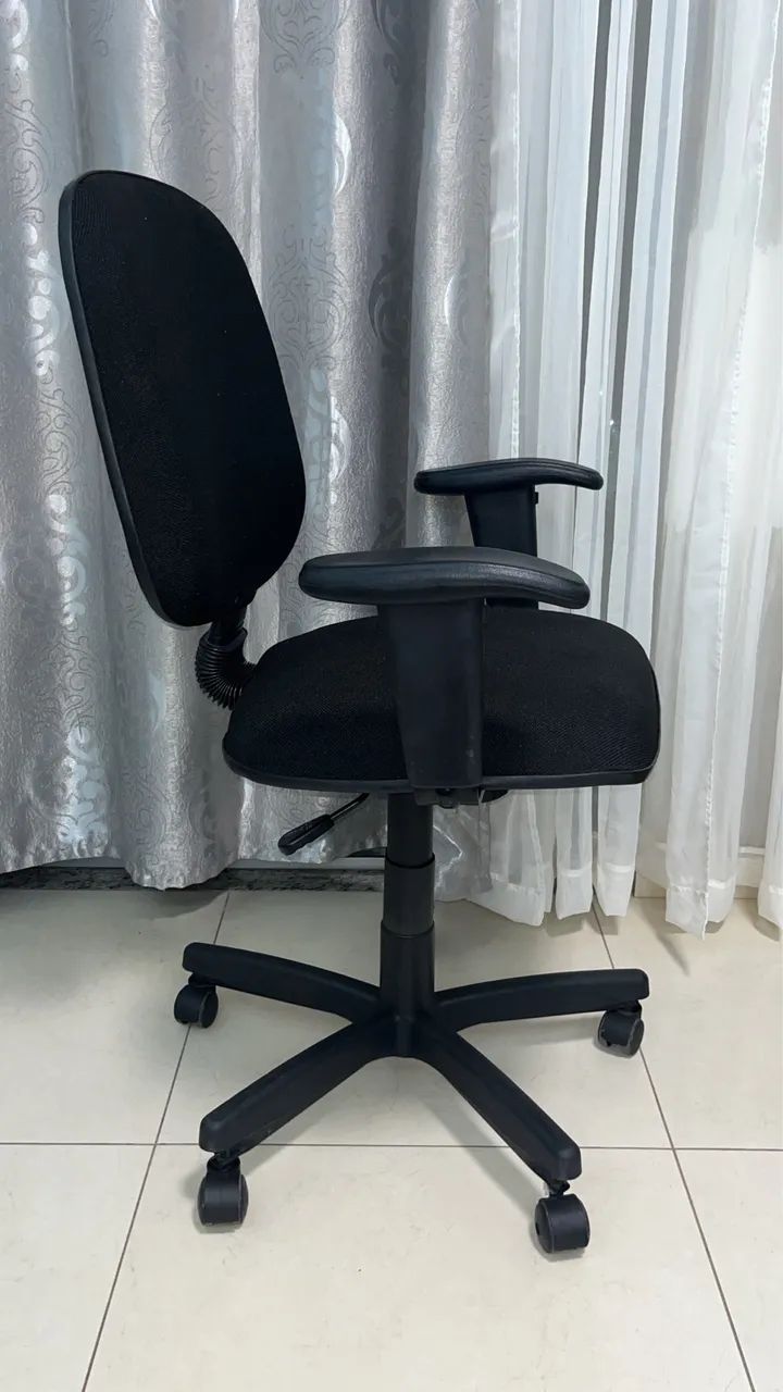 Cadeira Diretor Semi Nova 199,99  - Foto 2