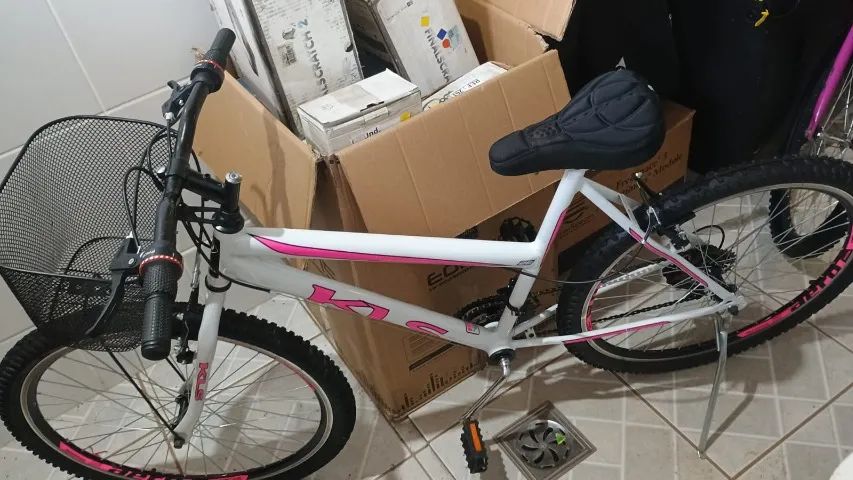 Bicicleta KLS Aro 26 com cestinha NOVA
