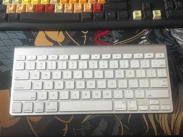 TECLADO APPLE ORIGINAL MAGIC KEYBOARD BLUETOOTH NOVISSIMO  - Foto 2