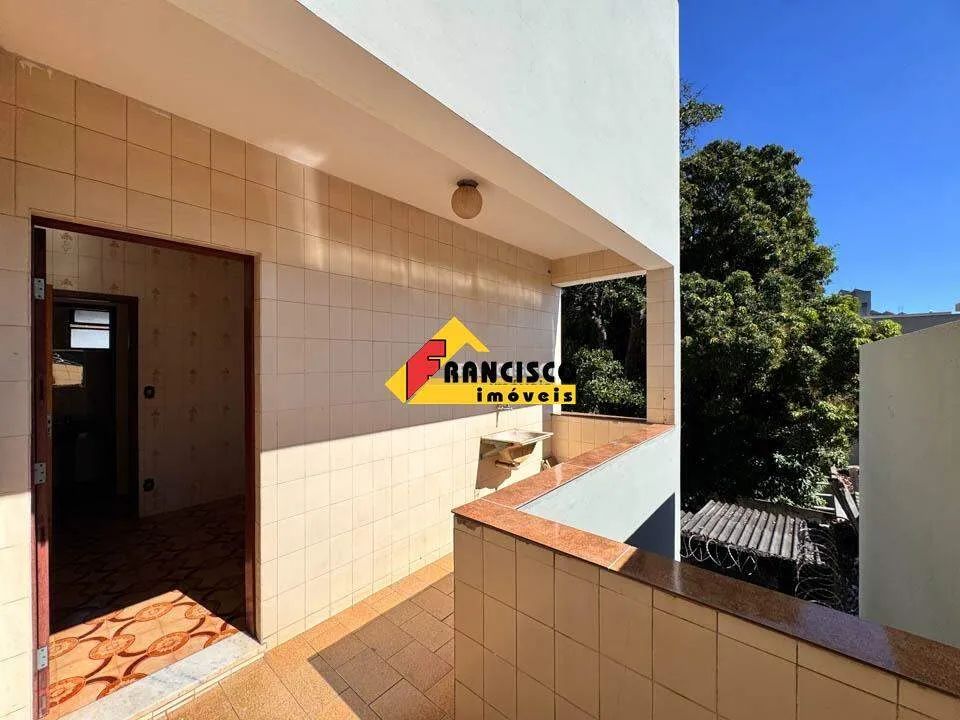 Casa para aluguel, 5 quartos, 2 suítes, 2 vagas, Centro - Divinópolis/MG - Foto 11