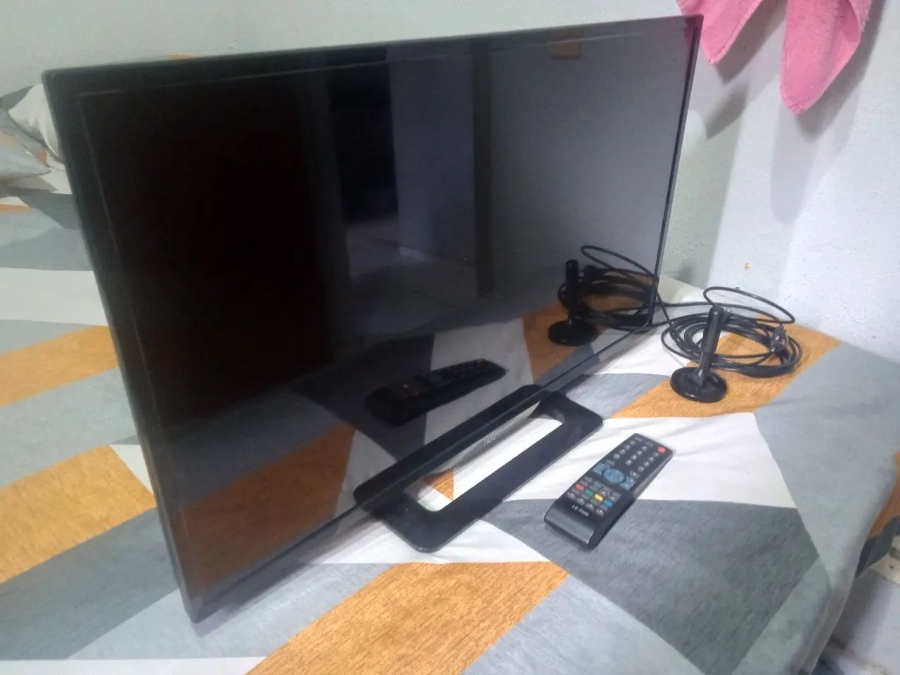 Tv AOC 32. Para retirada de peças. - Foto 4