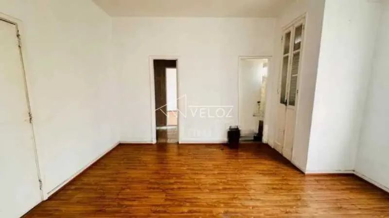 Apartamento - / Residencial / Centro