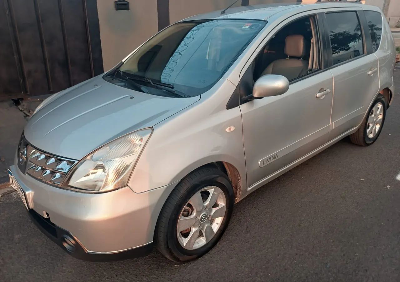 Nissan Livina 1.8 16V AT FLEX 2011