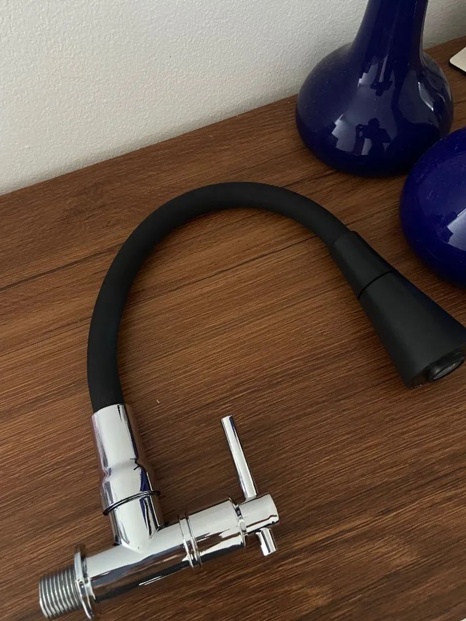 Torneira Gourmet Monocomando Flexível Preta com Bica Móvel para Cozinha - Foto 5