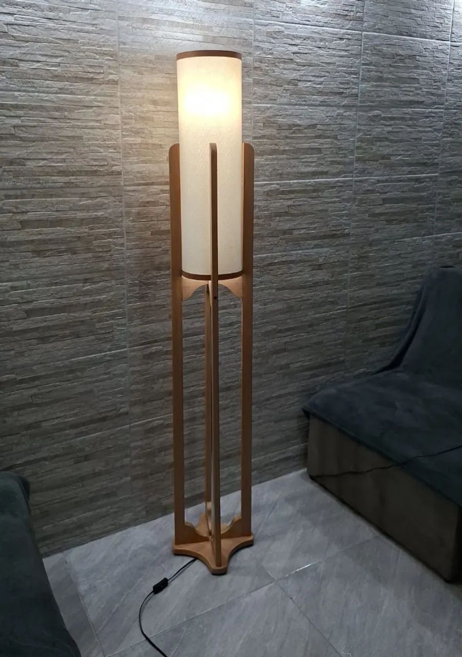 Luminária de piso Torre