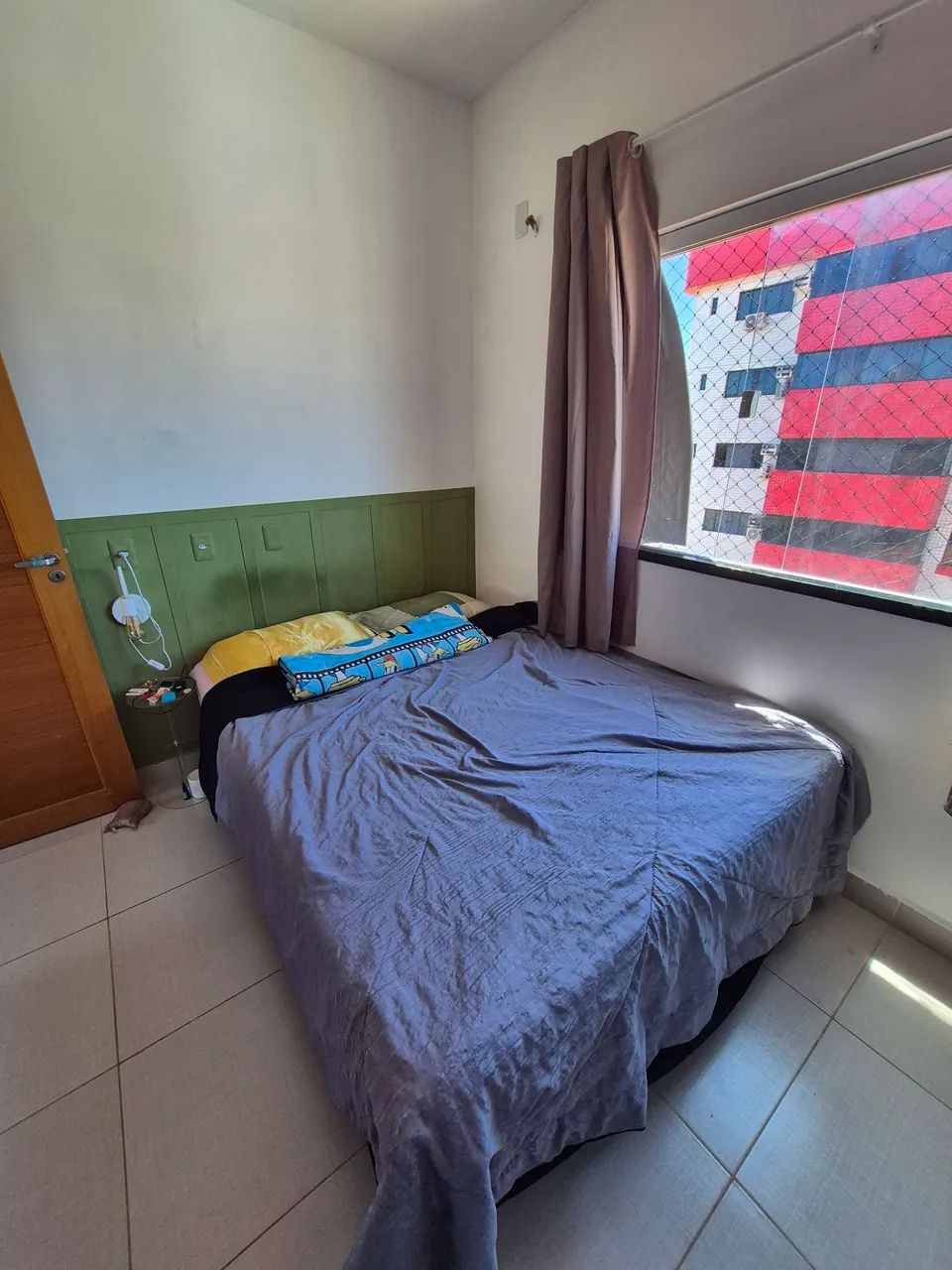 Cama Queen com Colchão Emma