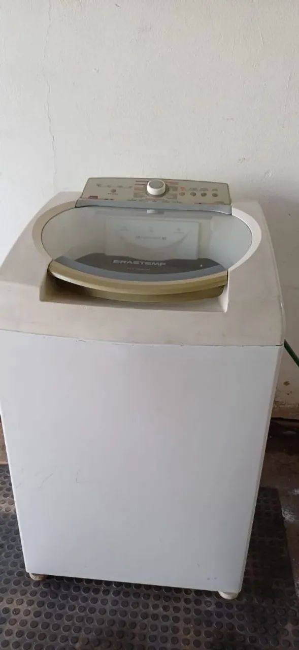 Máquina de lavar roupas 