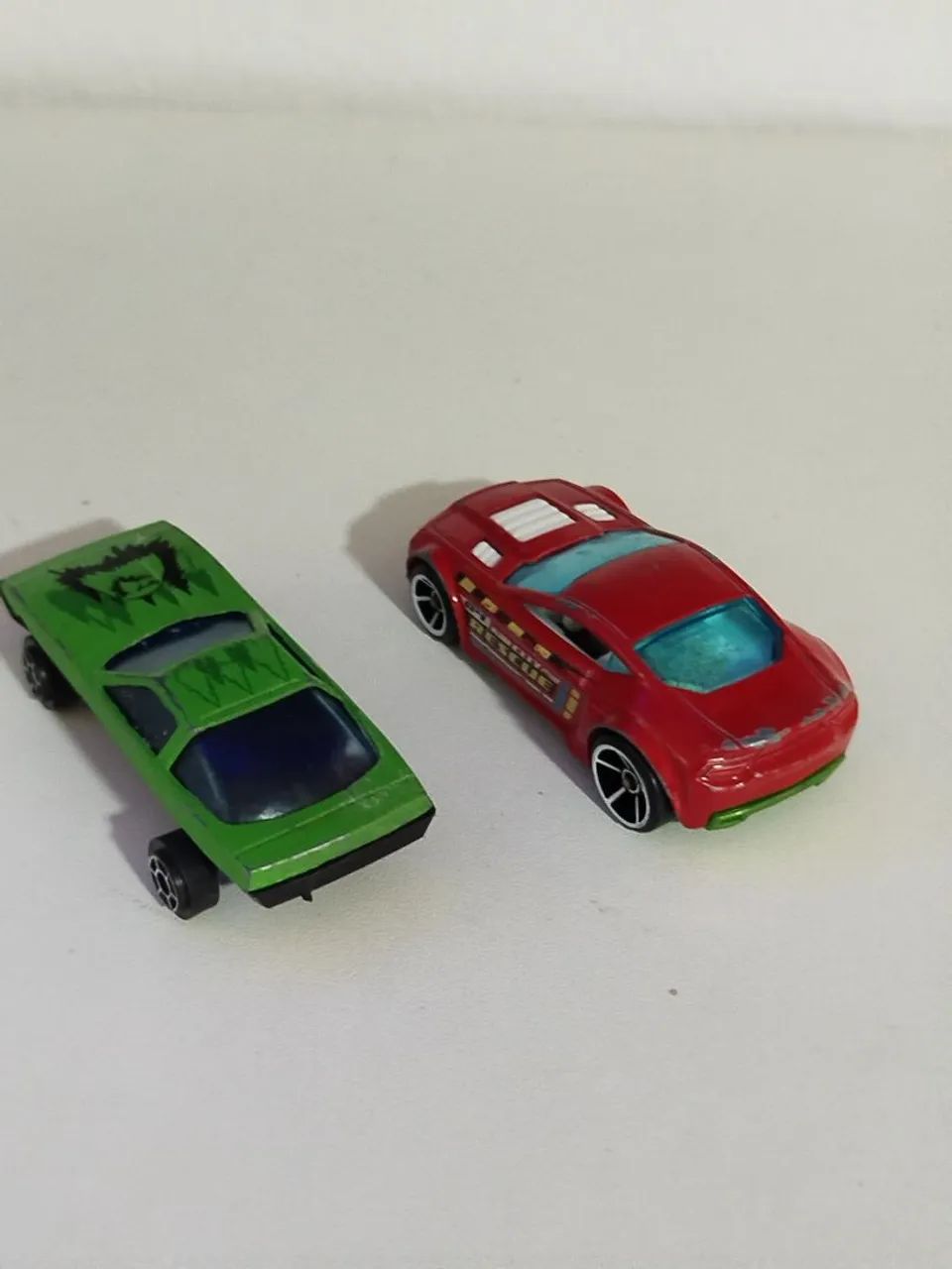 Hot Wheels Turque Twister R0921 e Carrinho Verde  - Foto 2