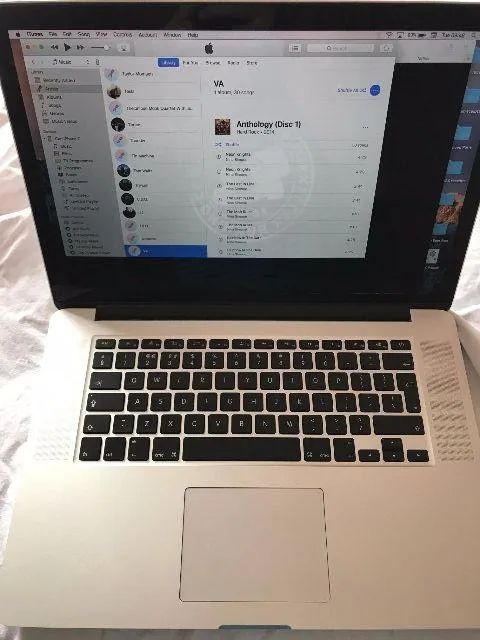 Apple Macbook Pro Retina 15 Mid 2015 I7 2.2 16gb Ram 512ssd