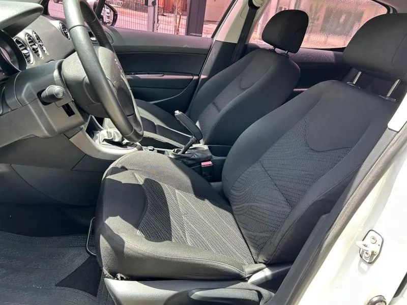 Peugeot 308 Active 1.6 Flex 16V 5p mec., foto 6 de 15