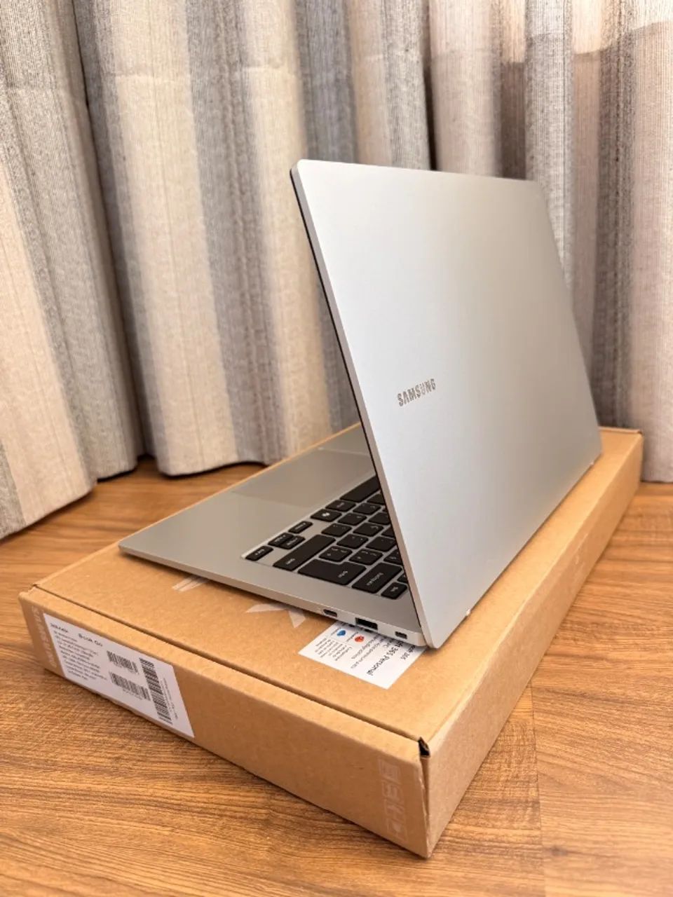 Notebook Samsung Galaxy Go 14" Polegadas FullHD SSD 