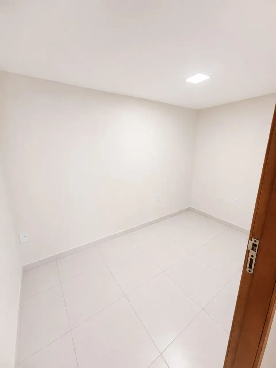 Alugo Loja 60 m2 Av. Guilherme Paraense Morada do sol - Foto 5