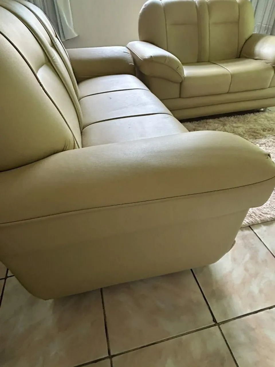 Vendo lindo conjunto de sofás de sala, 2 e 3 lugares - Foto 5