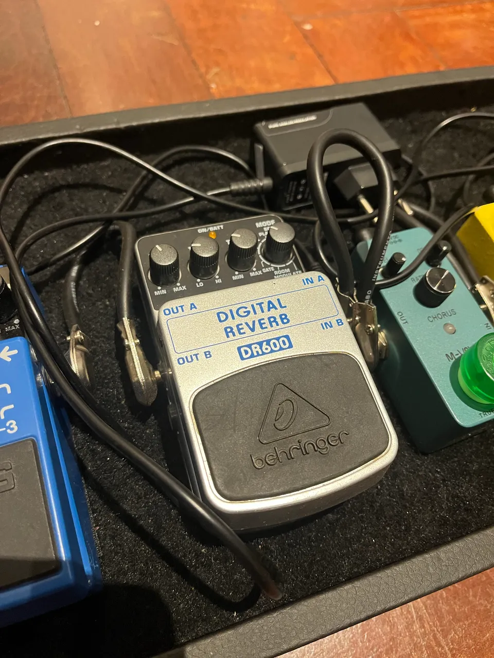 Pedal Behringer Digital Reverb e Delay DR400 (aceito trocas