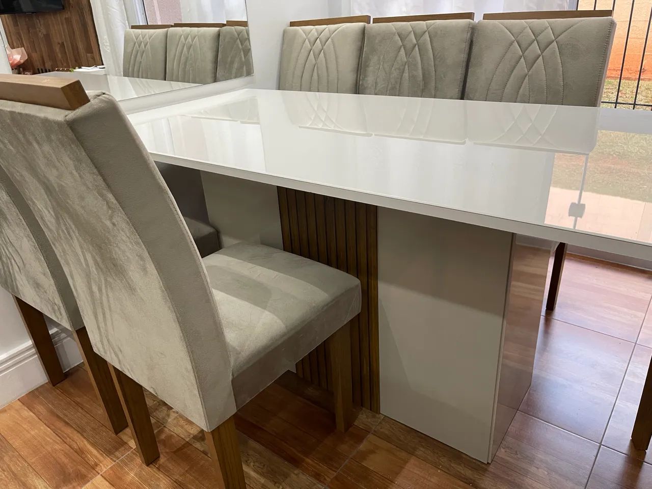 Mesa jantar com 6 cadeiras 