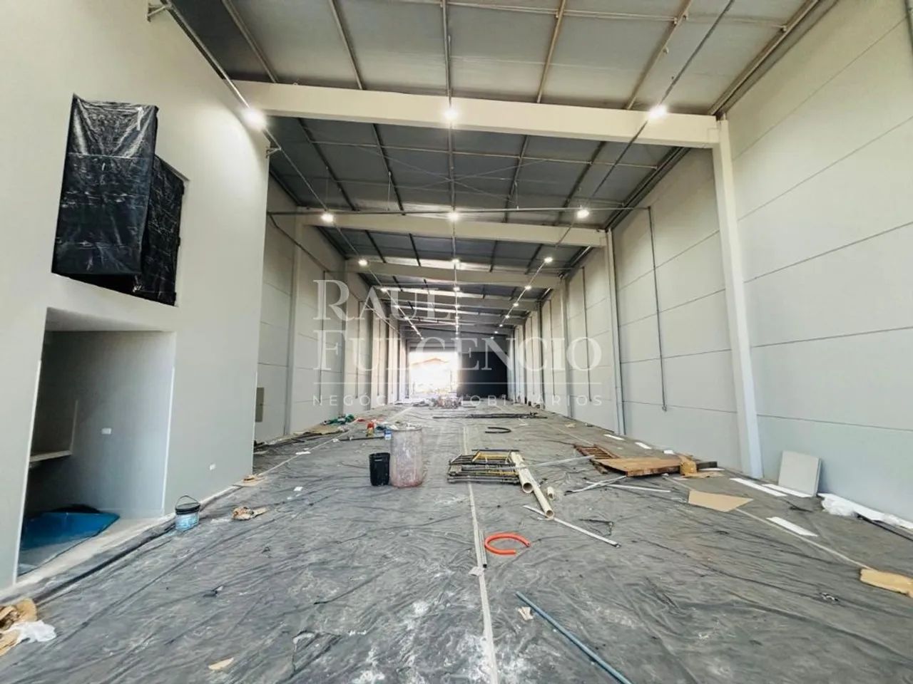 Barracão Comercial - Winston Churchill - Londrina - Foto 5