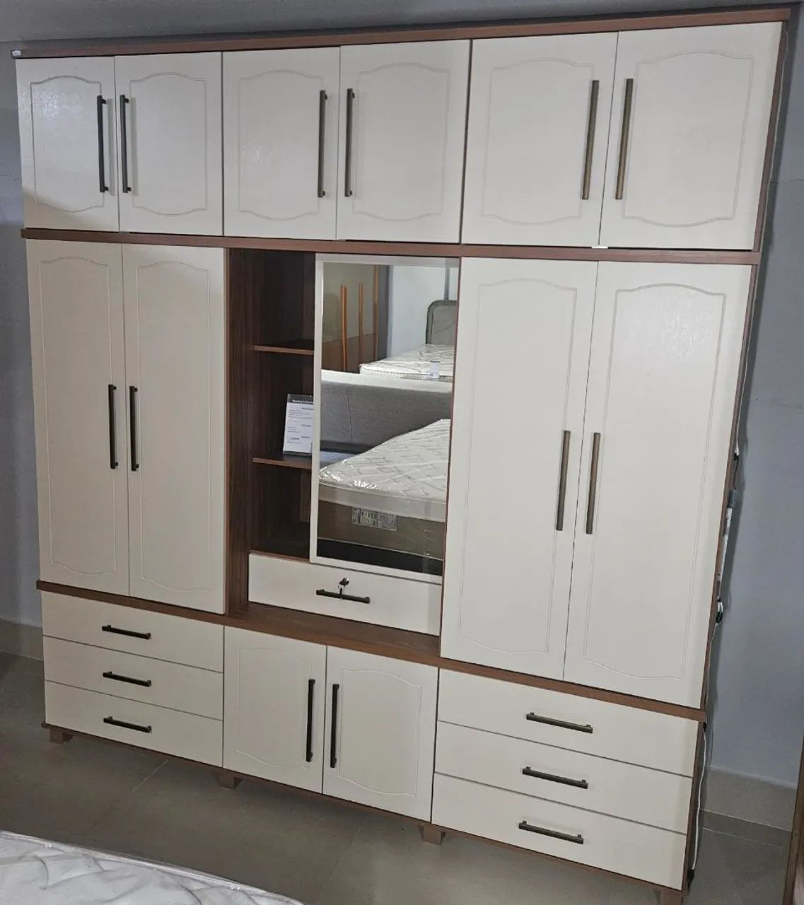 Guarda roupa casal 