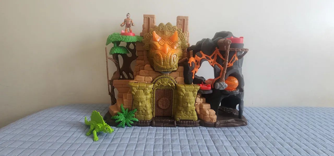 Imaginext Dino Fortaleza do Vulcão.