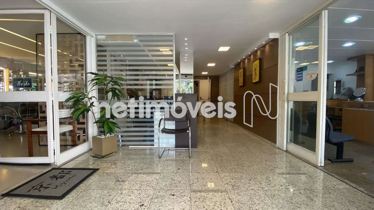 Sala comercial 36m²; no Paraíso para locação.