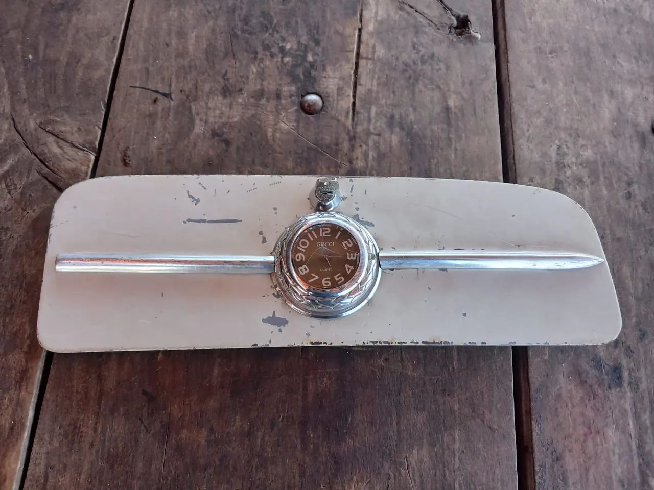 Tampa porta luvas com relógio fusca