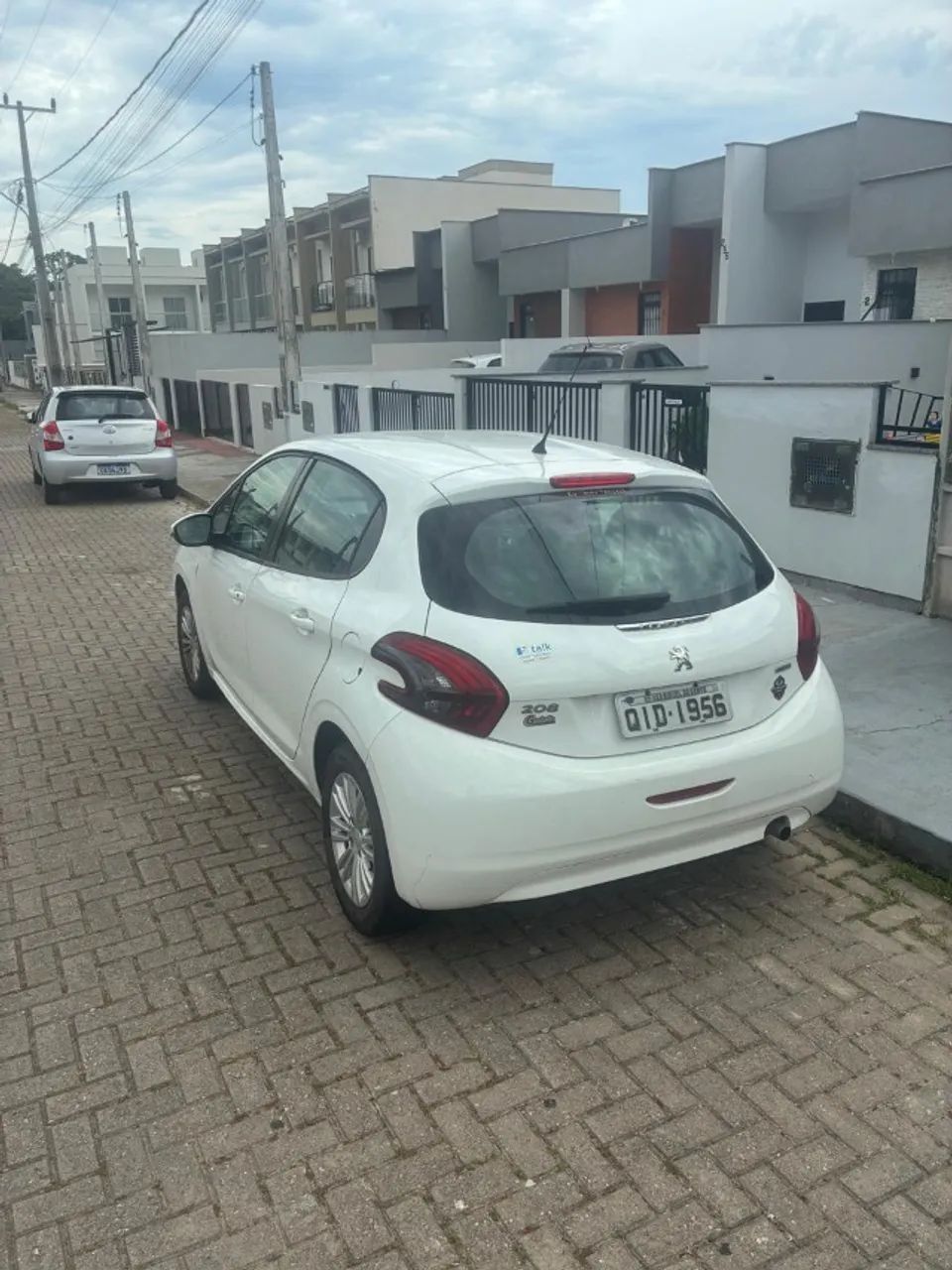 Peugeot 208 Active Pack 1.2 Flex 12V 5P Mec. 2017 - Foto 2