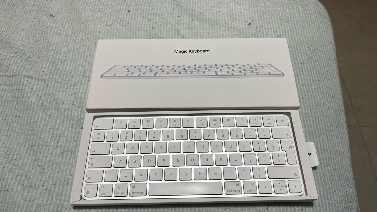 Vendo Magic Keyboard Apple (teclado)