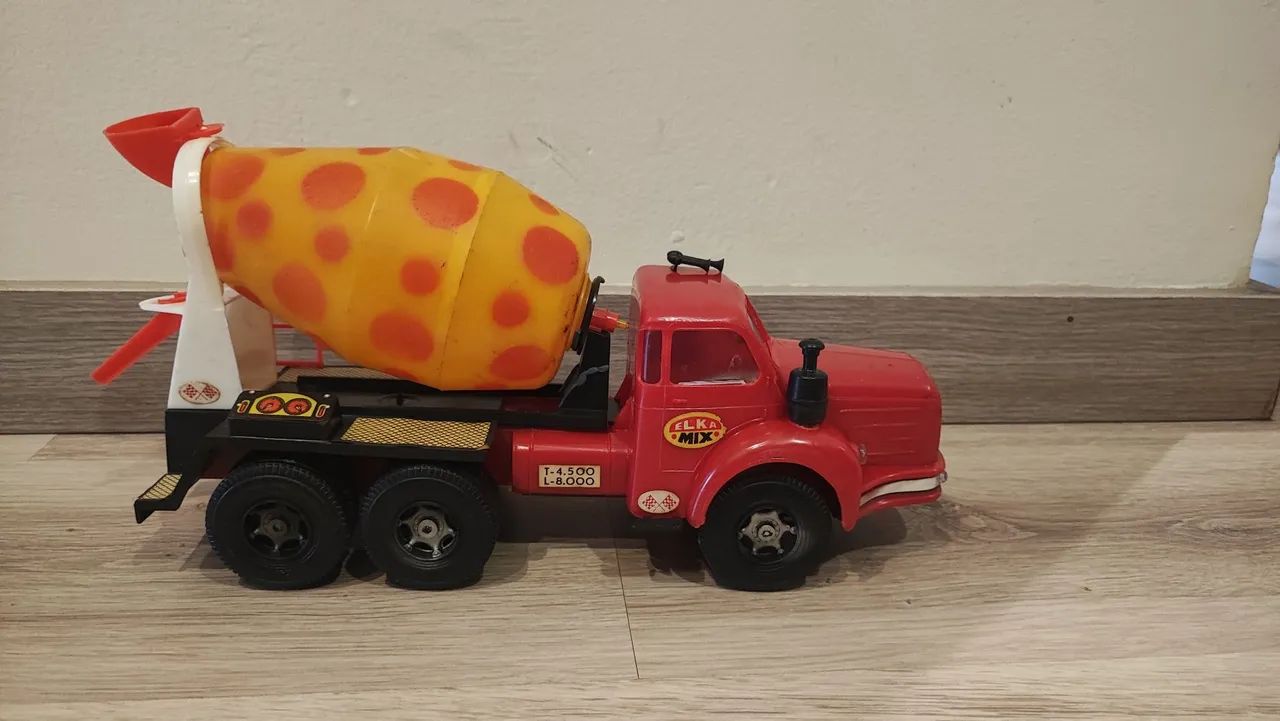 CAMINHÃO ELKA BETONEIRA NOVO NA CAIXA!<br>R$ 2500,00 + FRETE <br>TRATAR 44- * WILSON - Foto 3