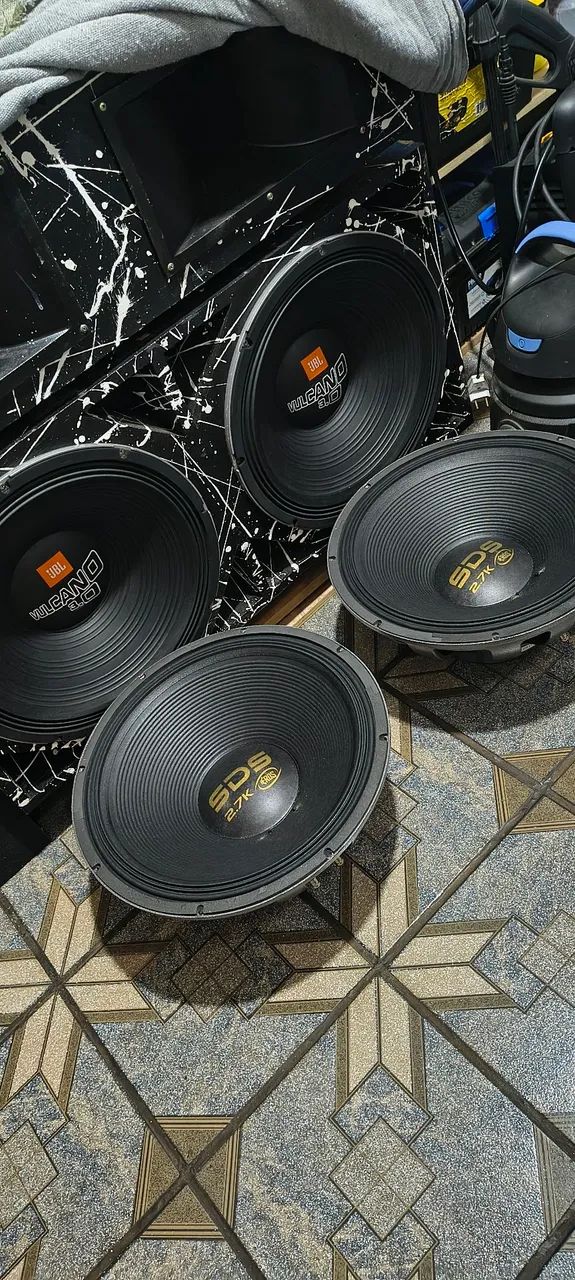 Vendo som para camionete 