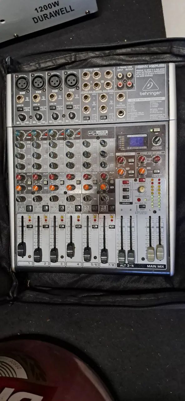 Vendo mesa beringher 1204