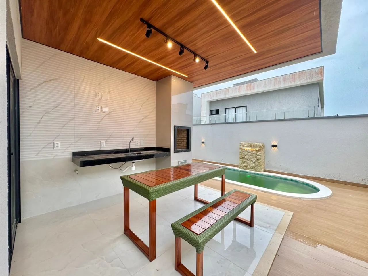 Casa com subsolo na cidade alpha, 03 quartos  - Foto 2