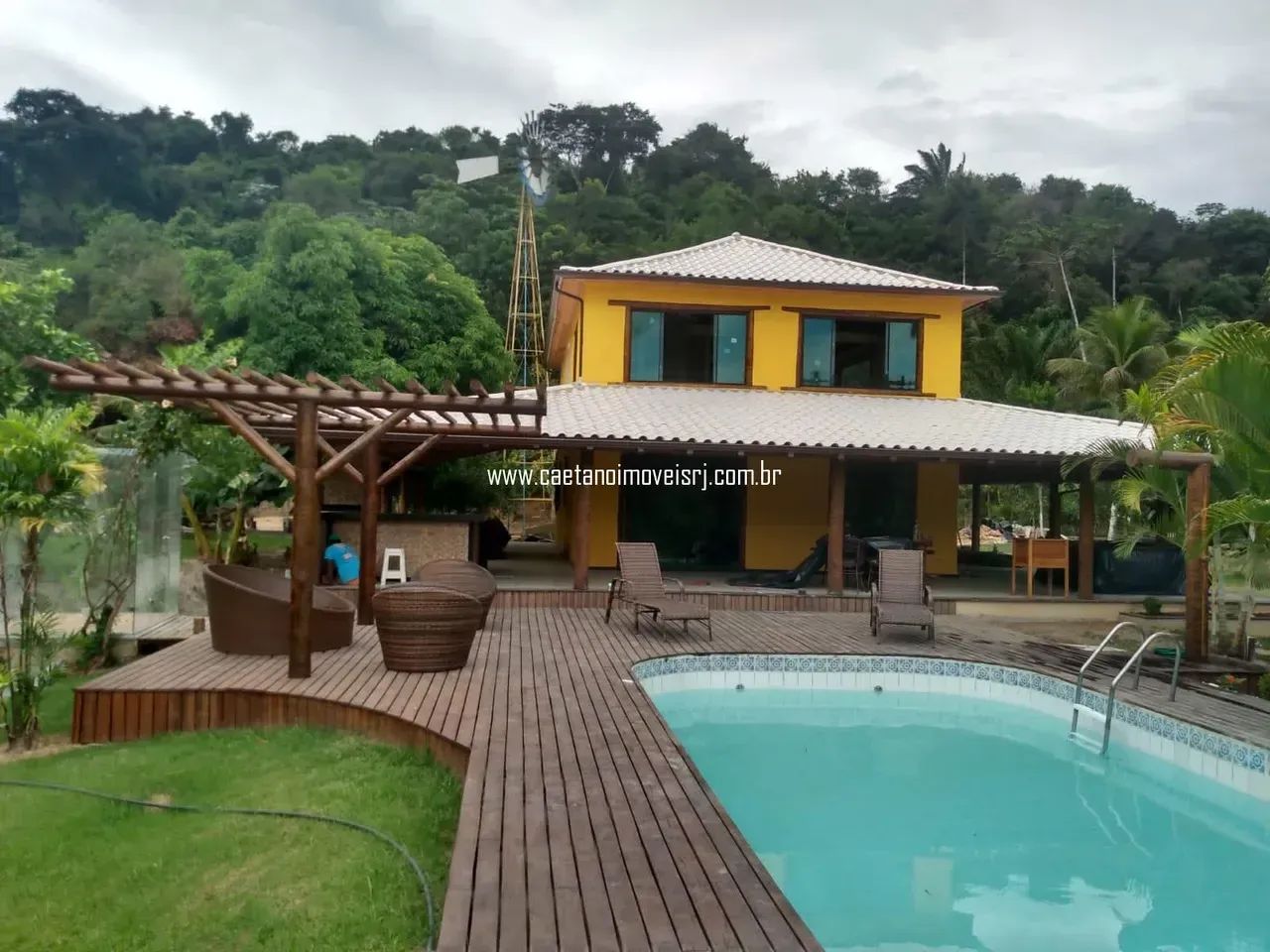 Sítio de Alto Padrão em Condomínio Só de Sítios - C/ Localização Nobre