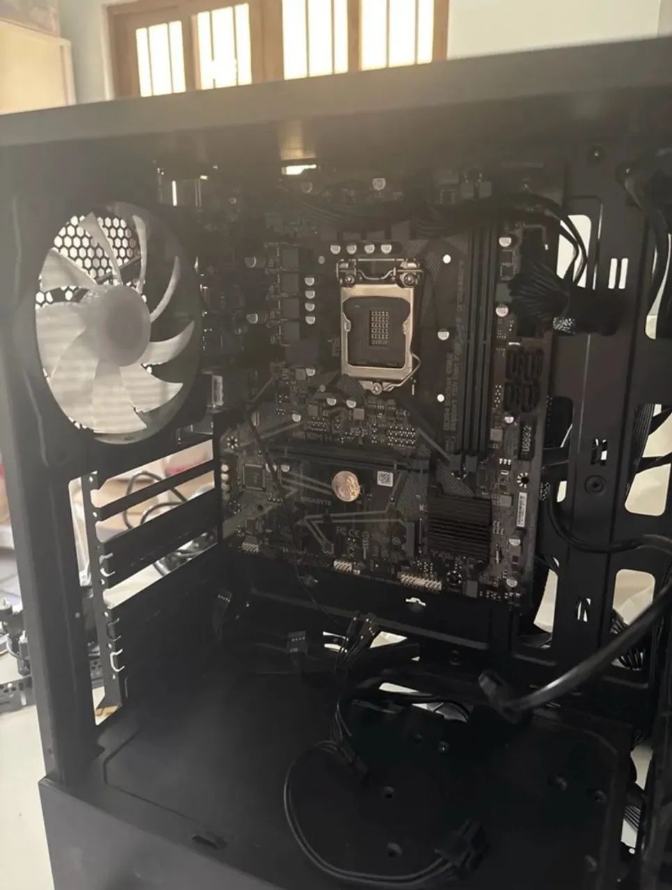 Gabinete com placa mãe, processador, fonte 550W, cabos e ventoinhas  - Foto 2