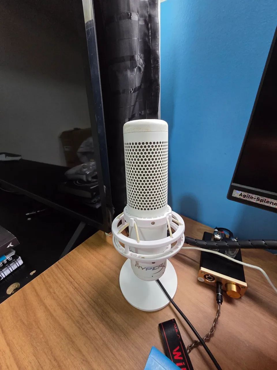 Microfone HyperX Quadcast Branco RGB