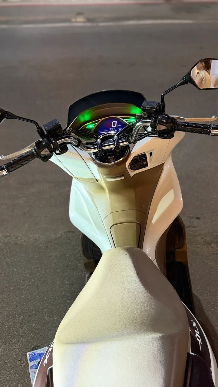 Pcx DLX - Foto 2