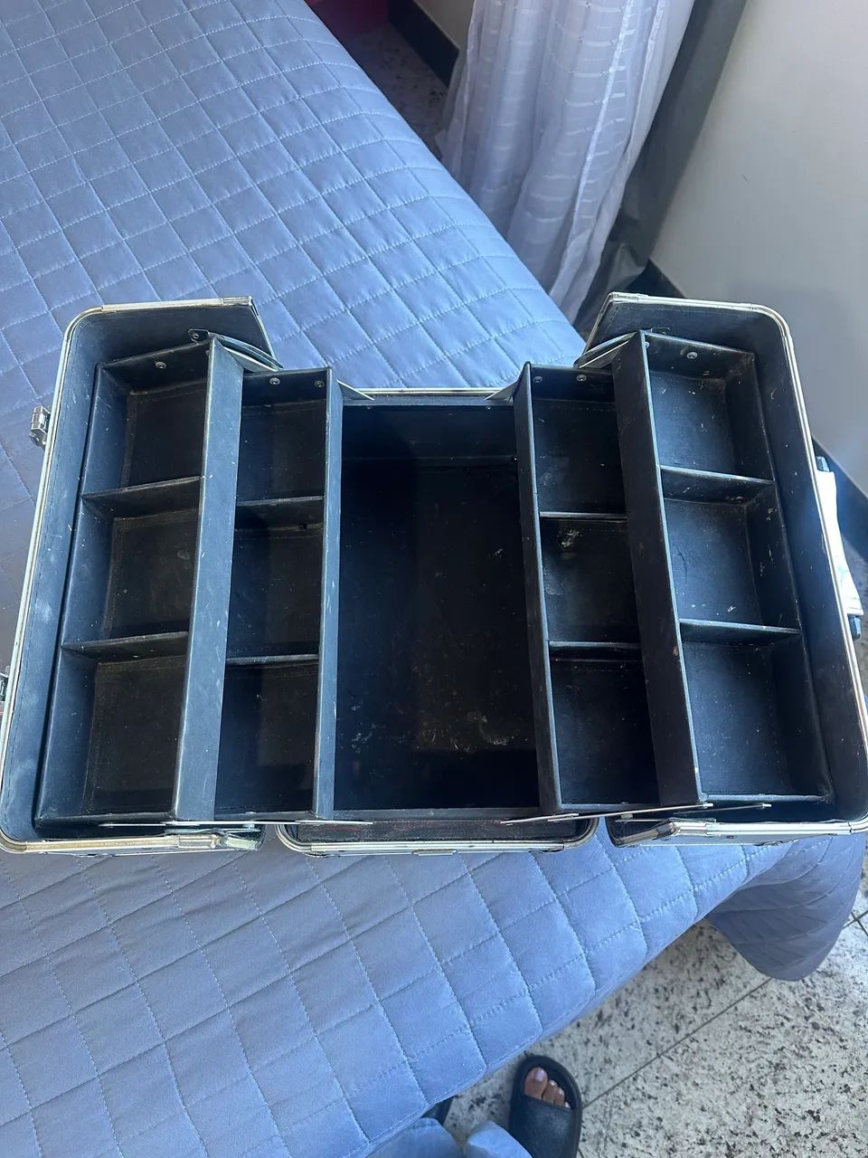Maleta profissional de maquiagem de aço aluminio grande - Foto 4