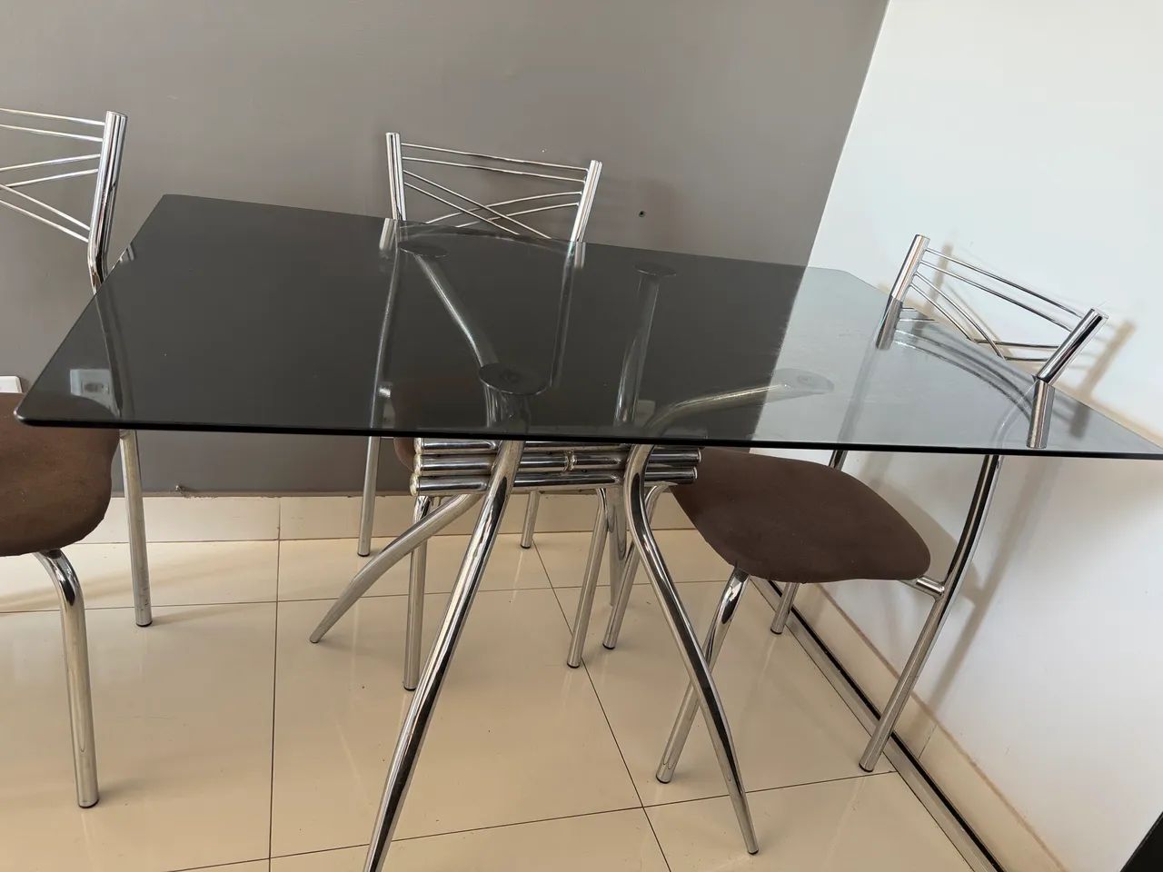 Mesa de vidro 4 lugares 