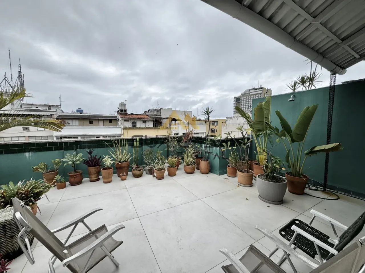 Cobertura duplex reformada à venda em Copacabana REF: AP0133